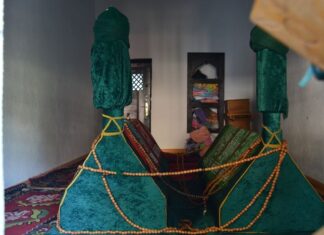 A Royal Residence During Political Conflict